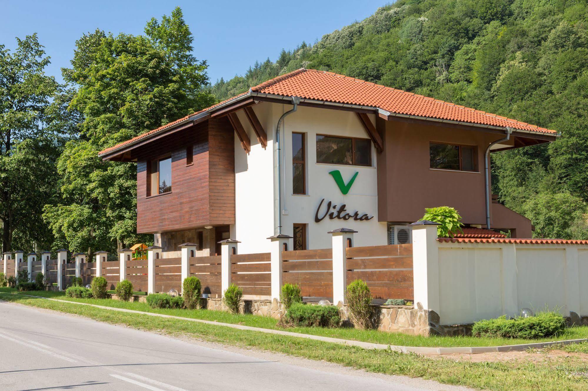 Guest House Vitora Ribaritsa Exteriör bild
